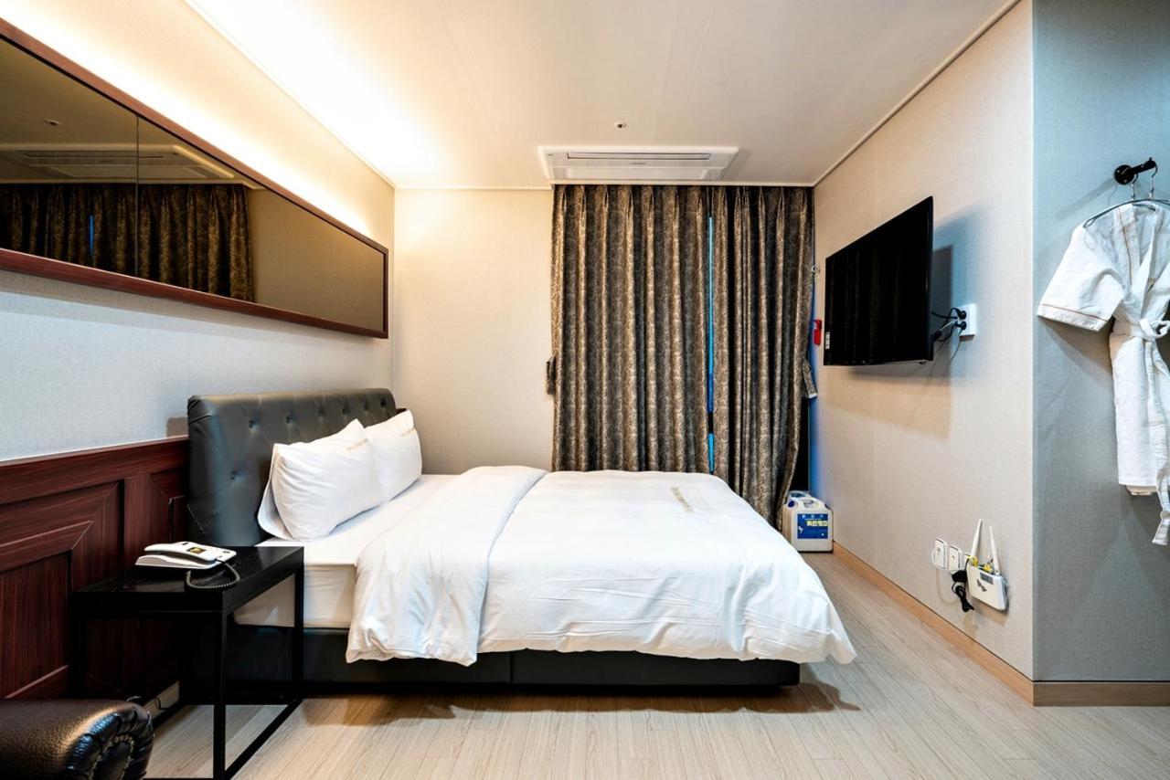 Siheung Seoul Tourist Hotel ภายนอก รูปภาพ