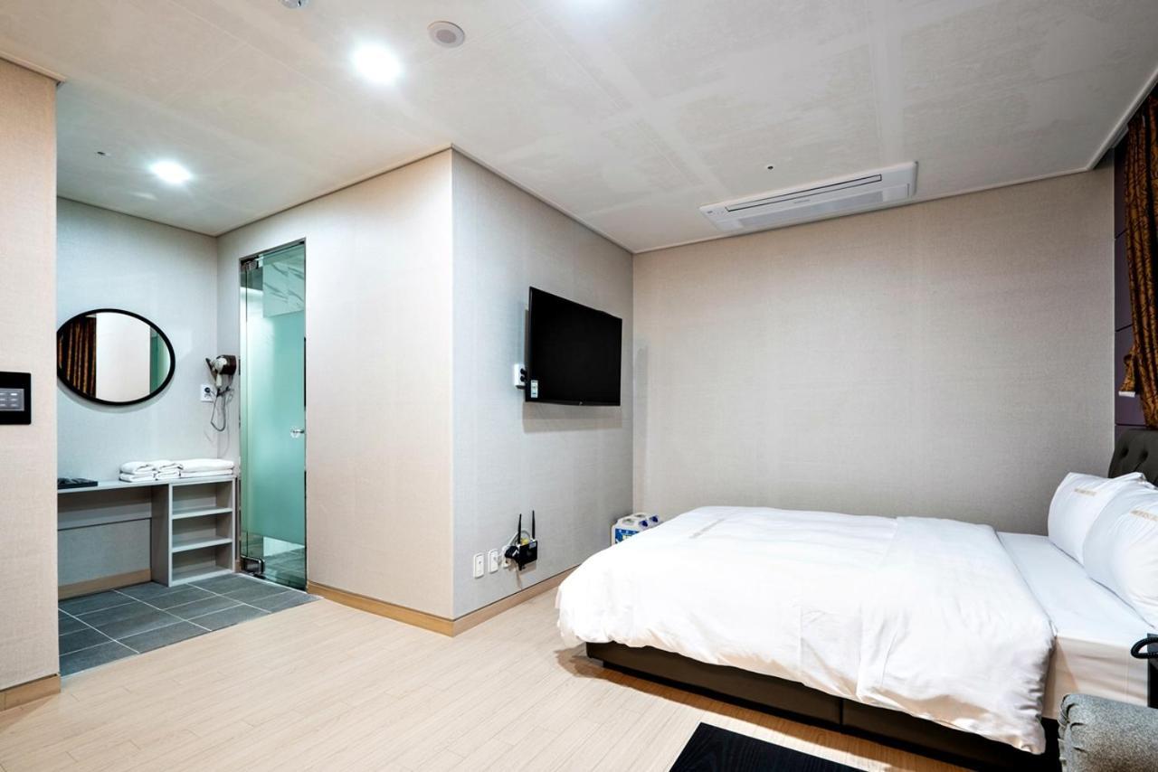 Siheung Seoul Tourist Hotel ภายนอก รูปภาพ
