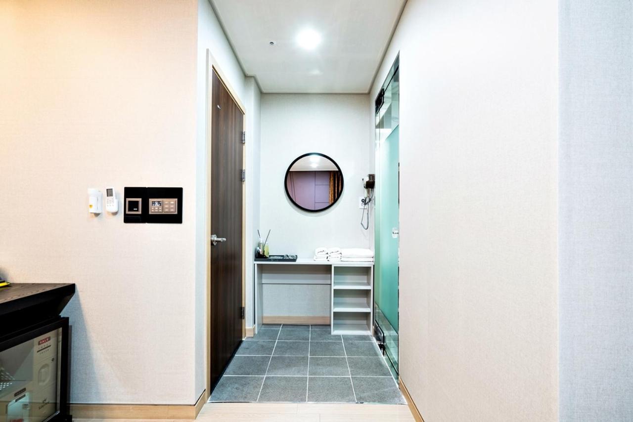 Siheung Seoul Tourist Hotel ภายนอก รูปภาพ