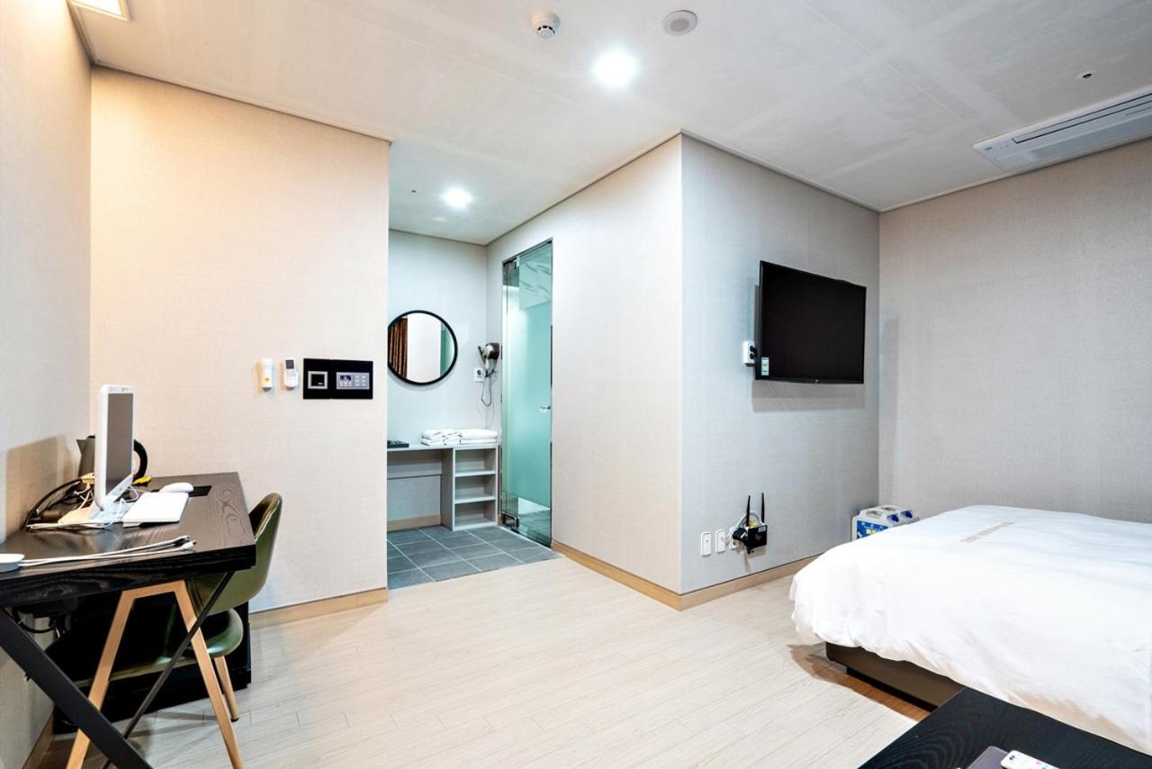 Siheung Seoul Tourist Hotel ภายนอก รูปภาพ