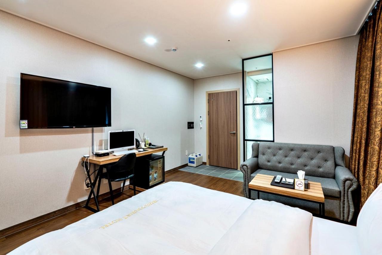 Siheung Seoul Tourist Hotel ภายนอก รูปภาพ